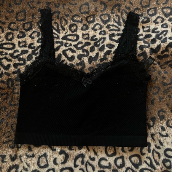 Urban Outfitters Crop Top - Picture 2 of 4